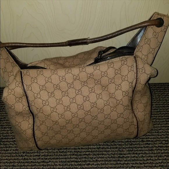 Gucci Handbags - AUTHENTIC ***Gucci canvas bag !!💖💖💖light wear